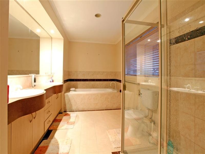 283 McKimmies Road, Bundoora VIC 3083