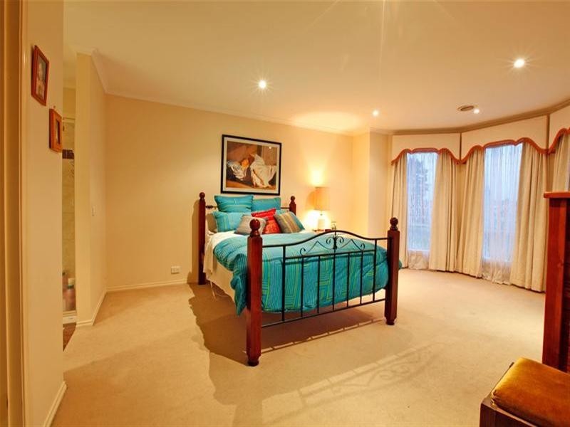 283 McKimmies Road, Bundoora VIC 3083