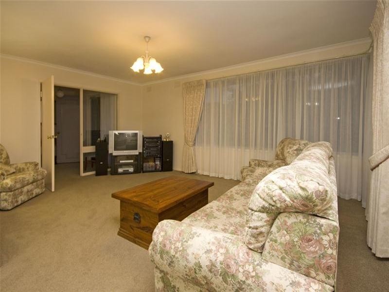 39 Greenwood Drive, Bundoora VIC 3083