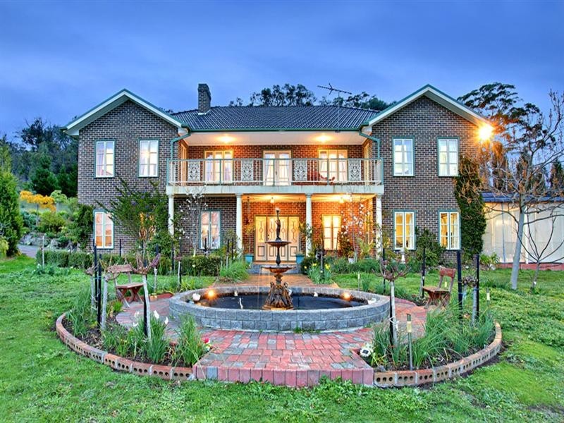 100 Seventeenth Avenue, Eden Park VIC 3757