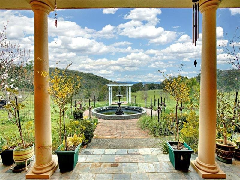 100 Seventeenth Avenue, Eden Park VIC 3757