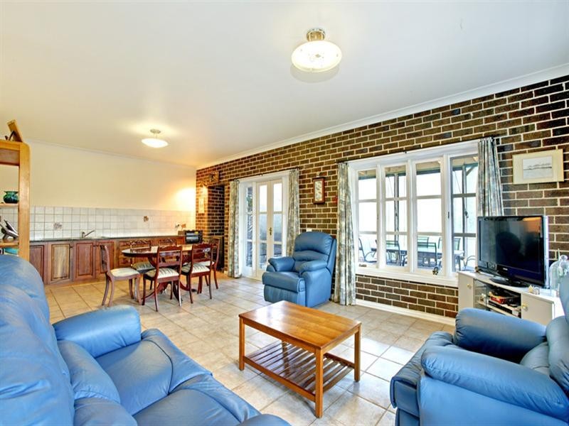 100 Seventeenth Avenue, Eden Park VIC 3757