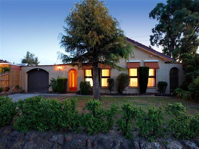 8 Shelley Avenue, Bundoora VIC 3083