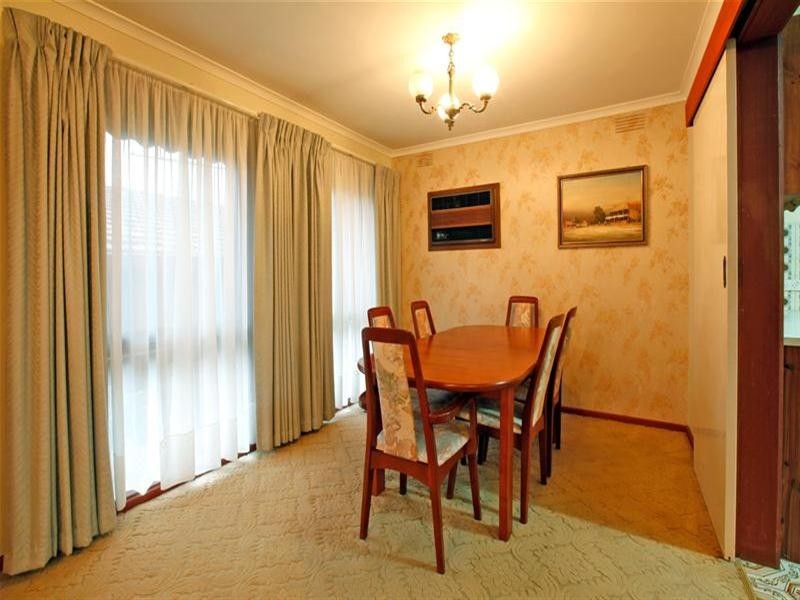 24 Luton Way, Bundoora VIC 3083