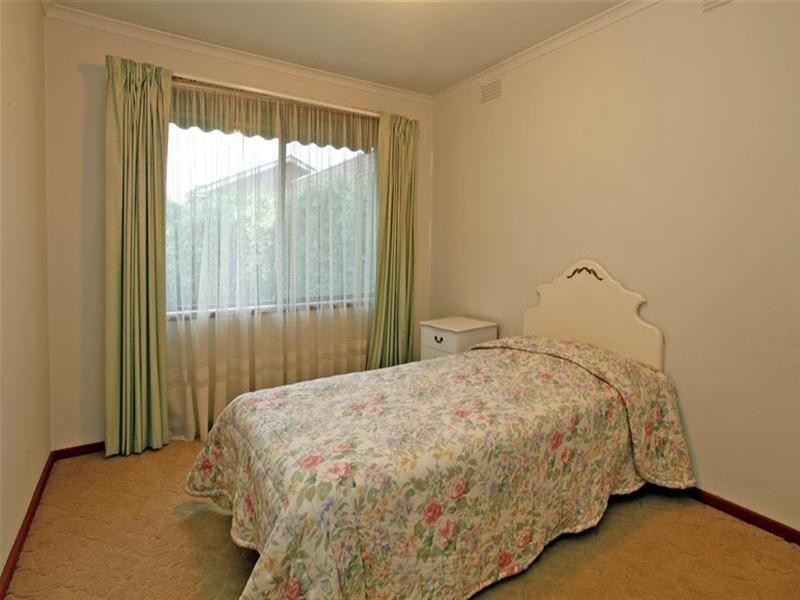 24 Luton Way, Bundoora VIC 3083