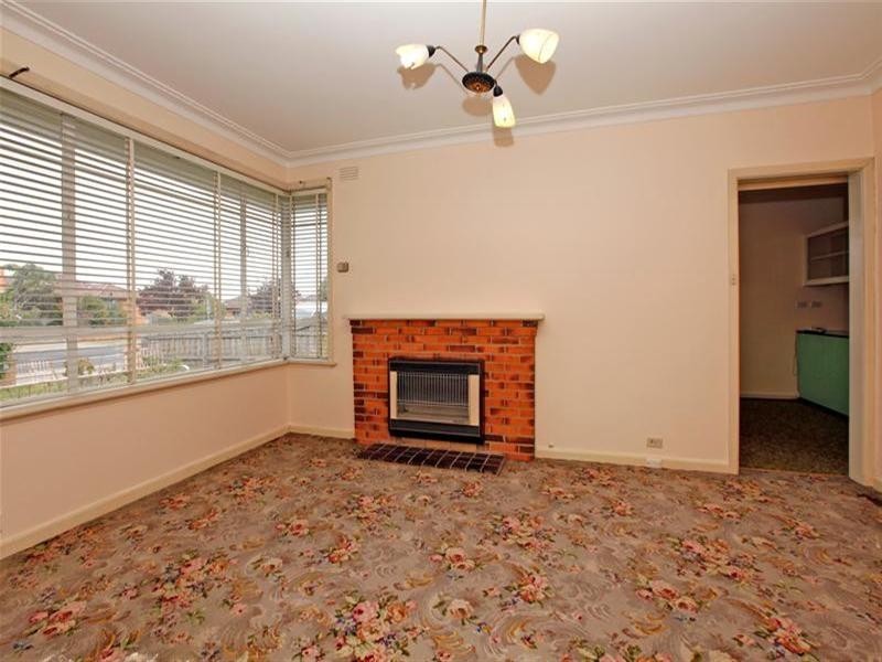 112 Dunne Street, Kingsbury VIC 3083