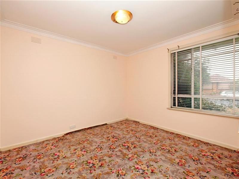 112 Dunne Street, Kingsbury VIC 3083