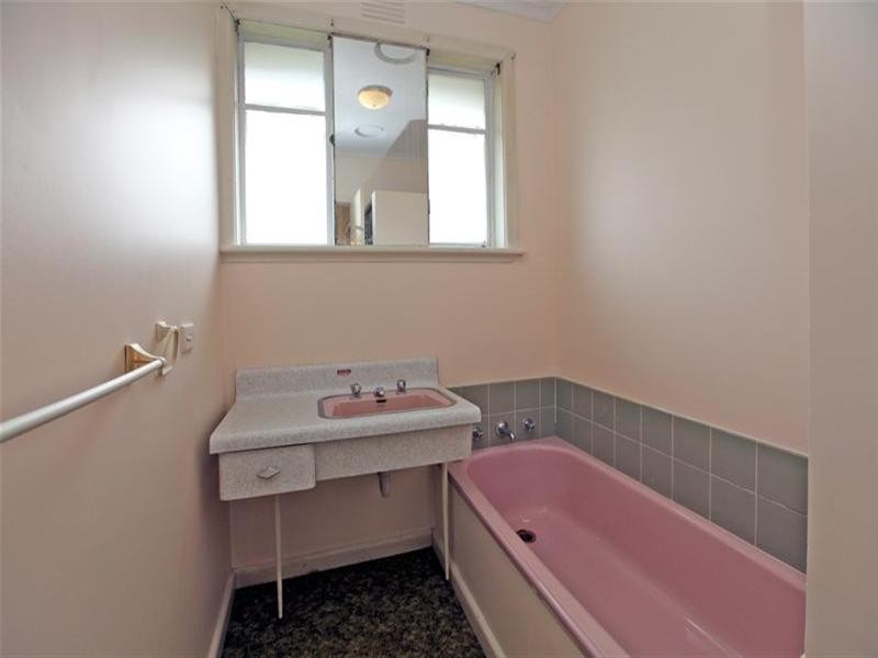 112 Dunne Street, Kingsbury VIC 3083