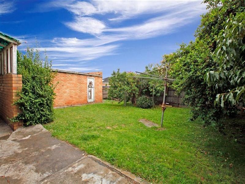 112 Dunne Street, Kingsbury VIC 3083