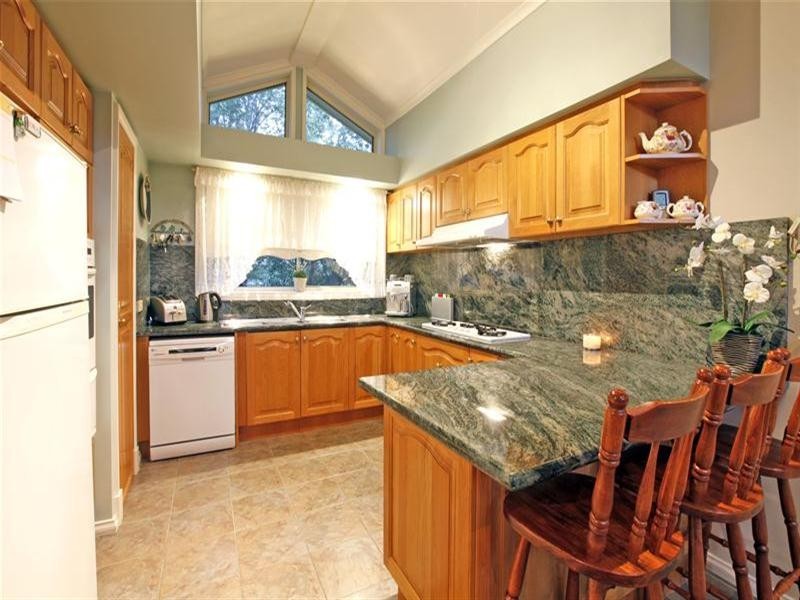 33 Grange Boulevard, Bundoora VIC 3083