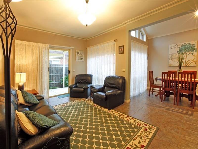 33 Grange Boulevard, Bundoora VIC 3083