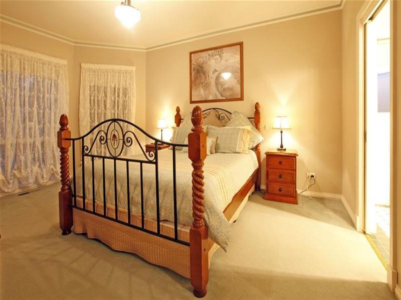 33 Grange Boulevard, Bundoora VIC 3083