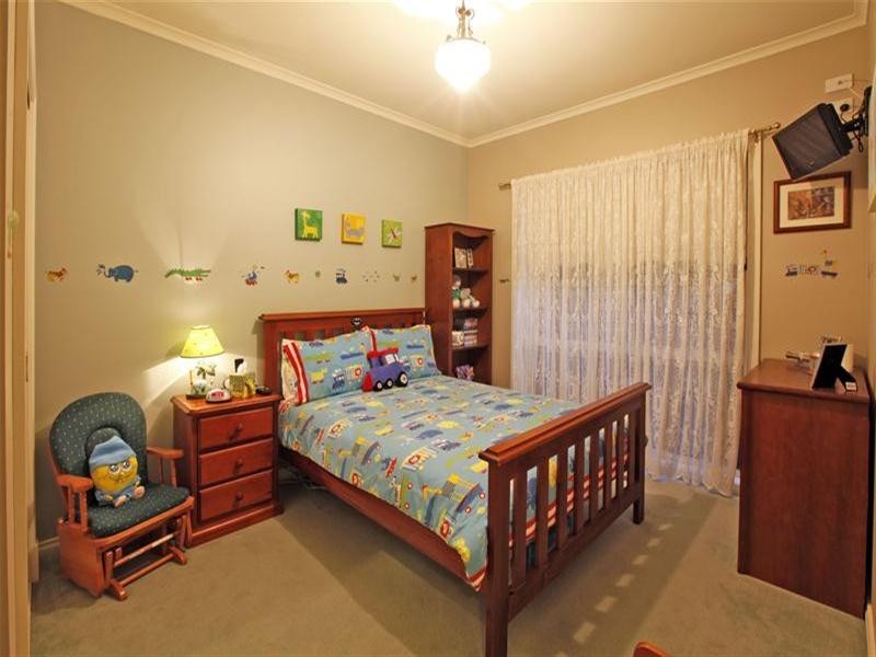 33 Grange Boulevard, Bundoora VIC 3083