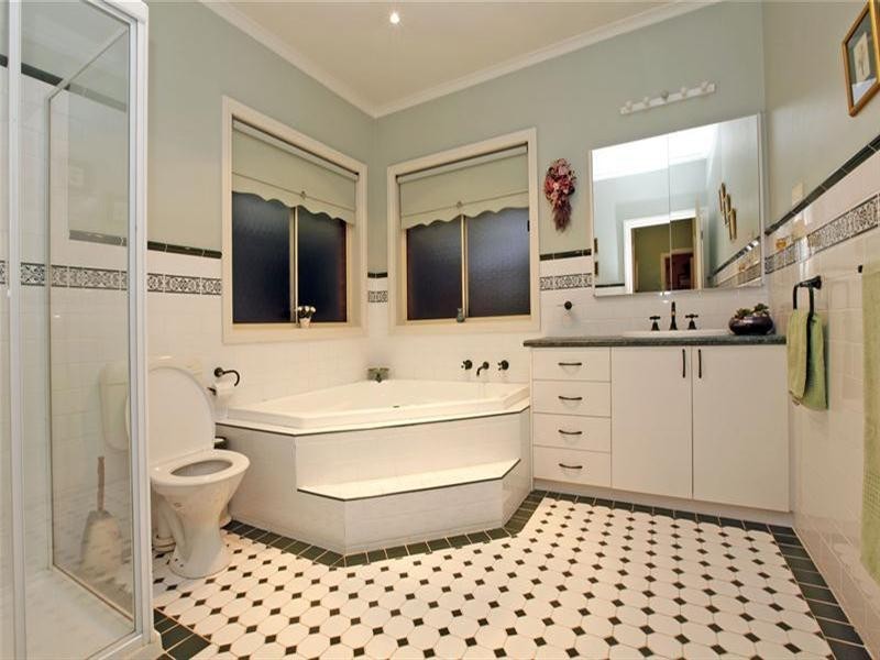 33 Grange Boulevard, Bundoora VIC 3083