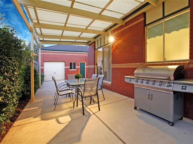 33 Grange Boulevard, Bundoora VIC 3083