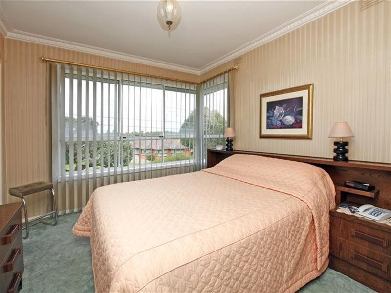 66 Green Avenue, Kingsbury VIC 3083