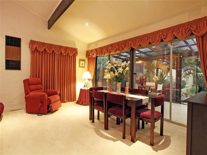 34 Bimbadeen Crescent, Yallambie VIC 3085