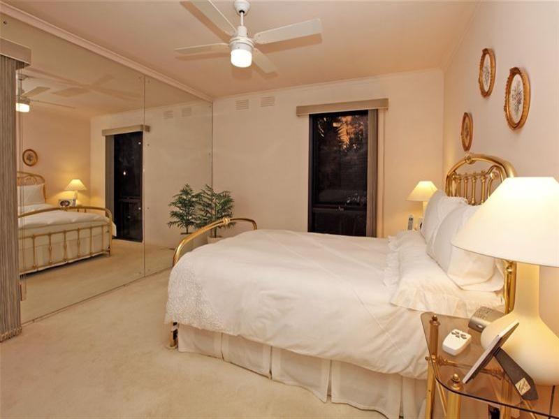 34 Bimbadeen Crescent, Yallambie VIC 3085