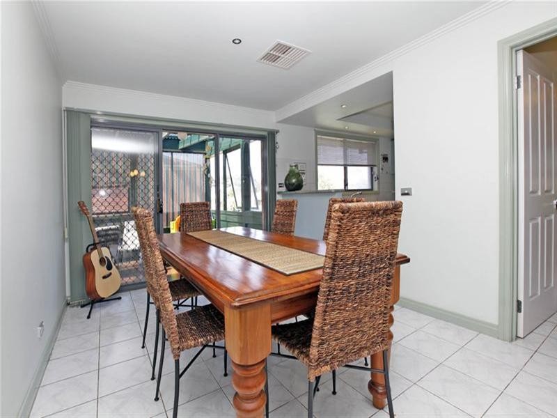 6 Bottlebrush Drive, Mill Park VIC 3082