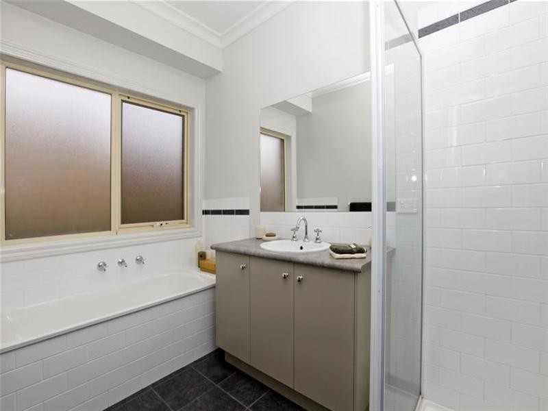 15 Gumleaf Avenue, Mernda VIC 3754