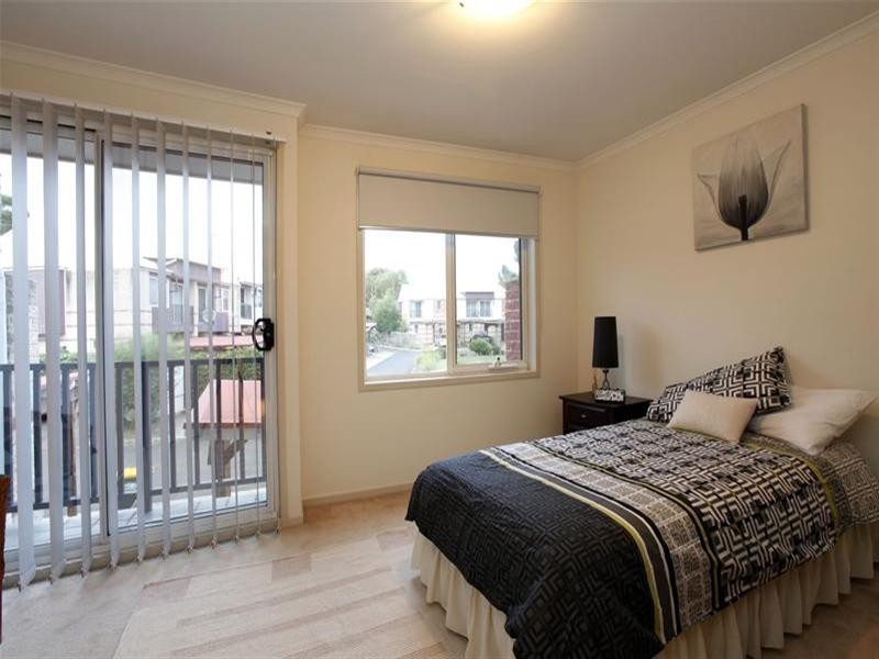 12/70 Grange Boulevard, Bundoora VIC 3083