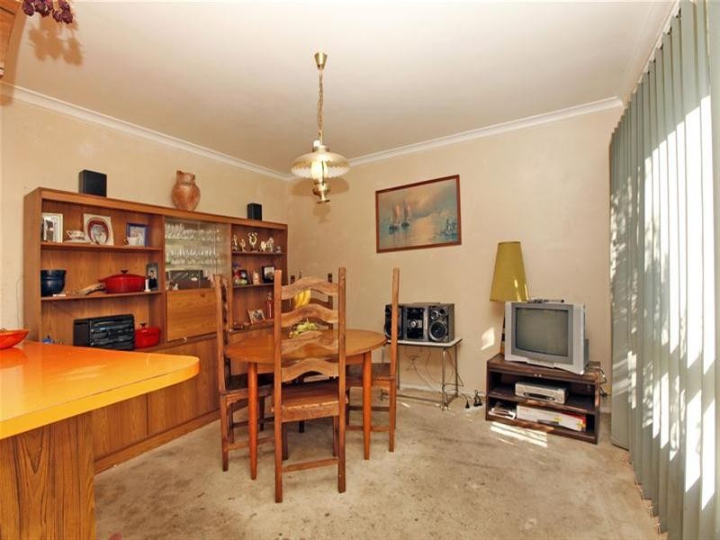 9 Green Avenue, Kingsbury VIC 3083