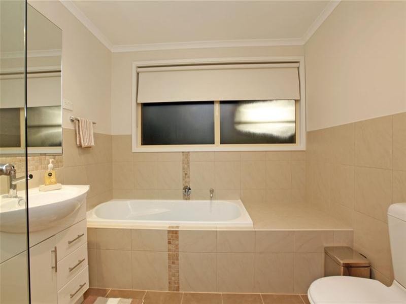 6 Fahey Crescent, Yallambie VIC 3085