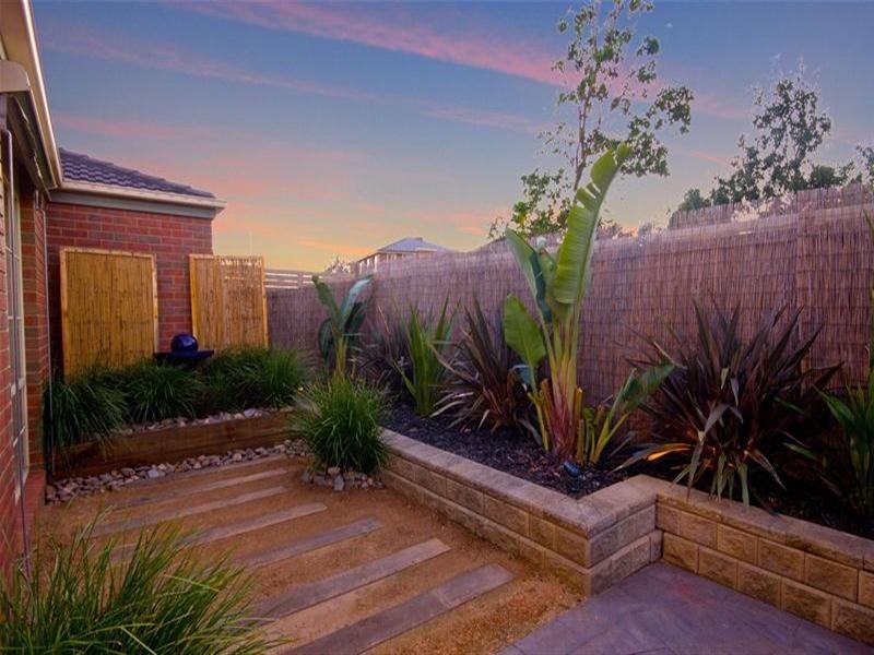 35 University Drive, Mill Park VIC 3082