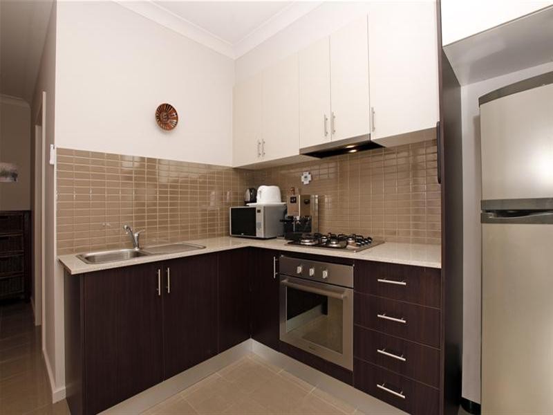 2/37 Cash Street, Kingsbury VIC 3083