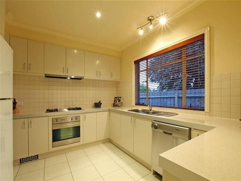 26 Curtis Avenue, Watsonia VIC 3087