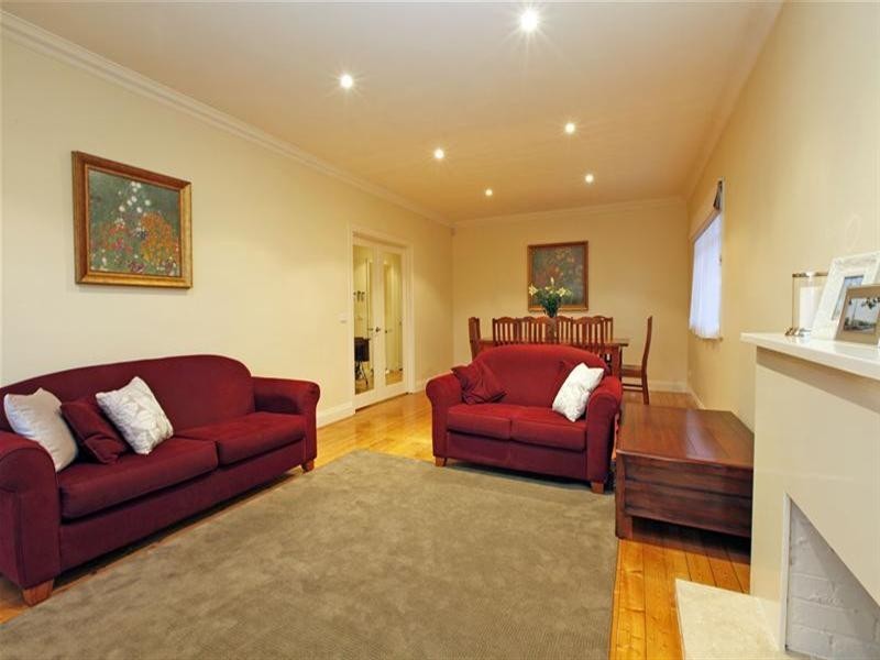 26 Curtis Avenue, Watsonia VIC 3087