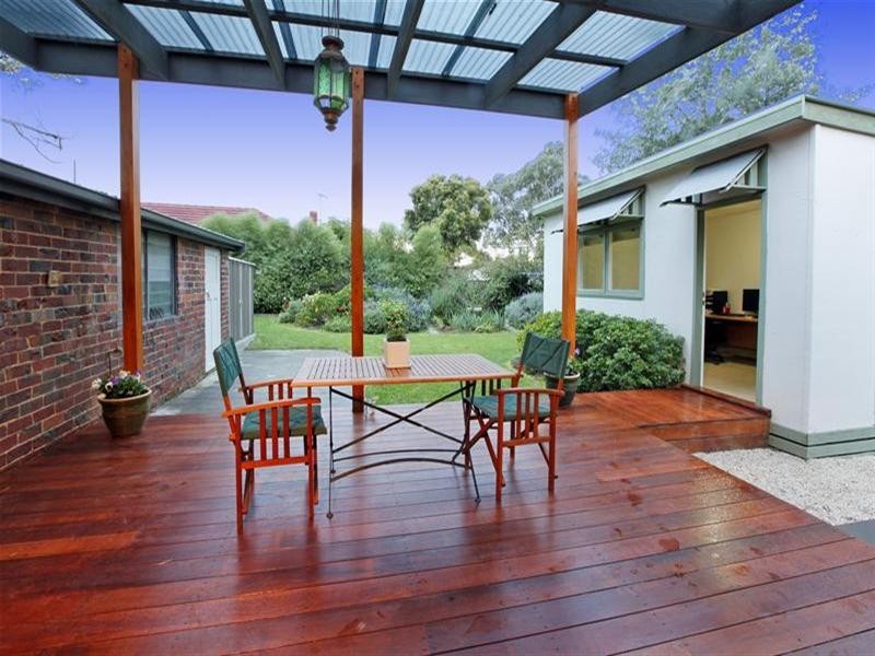 26 Curtis Avenue, Watsonia VIC 3087