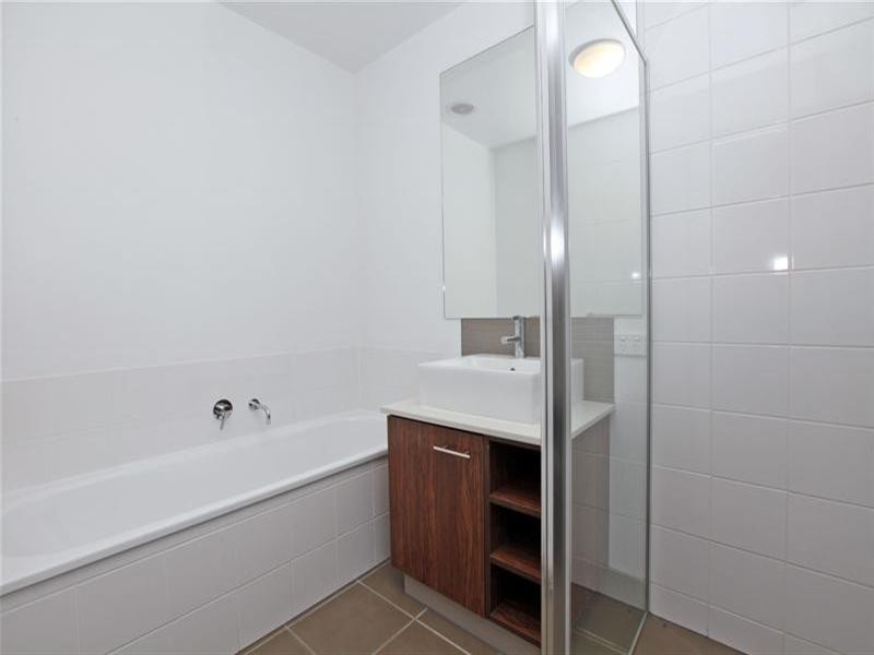 8/68 Janefield Drive, Bundoora VIC 3083