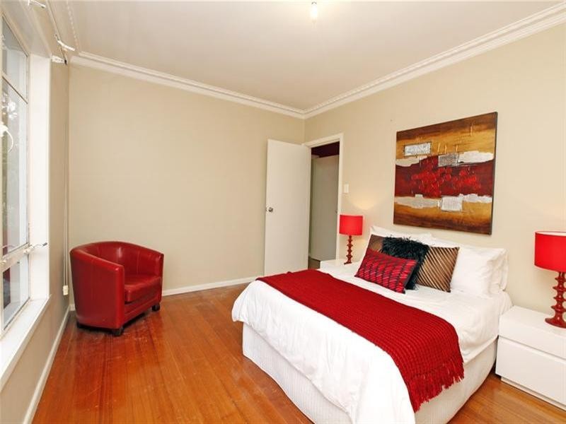 17 Ibbottson Street, Watsonia VIC 3087