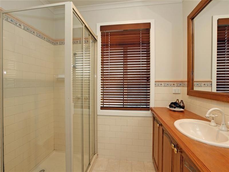 17 Ibbottson Street, Watsonia VIC 3087