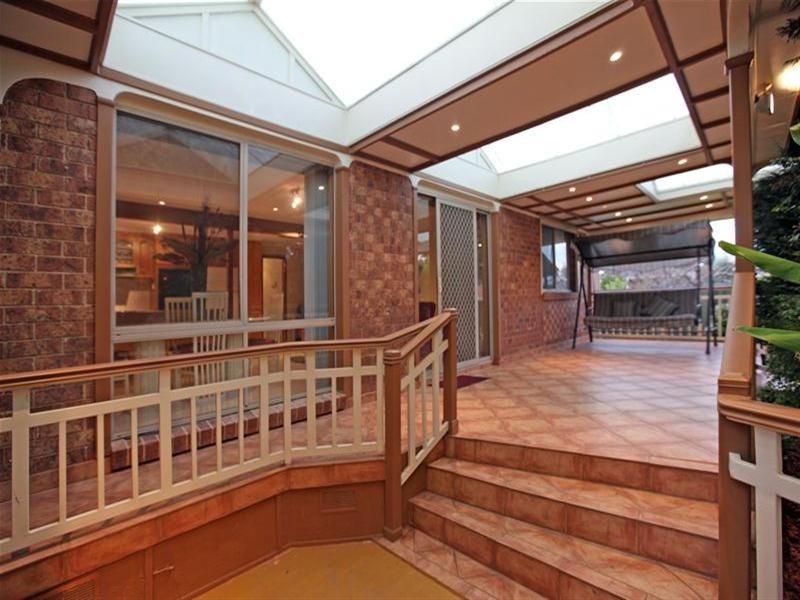 2 Ratcliffe Close, Mill Park VIC 3082