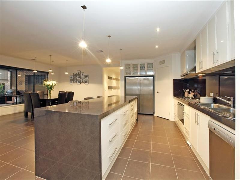 23 Gillow Grove, Doreen VIC 3754