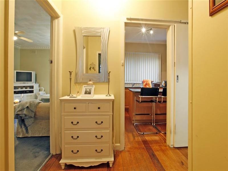 25 Scott Grove, Kingsbury VIC 3083