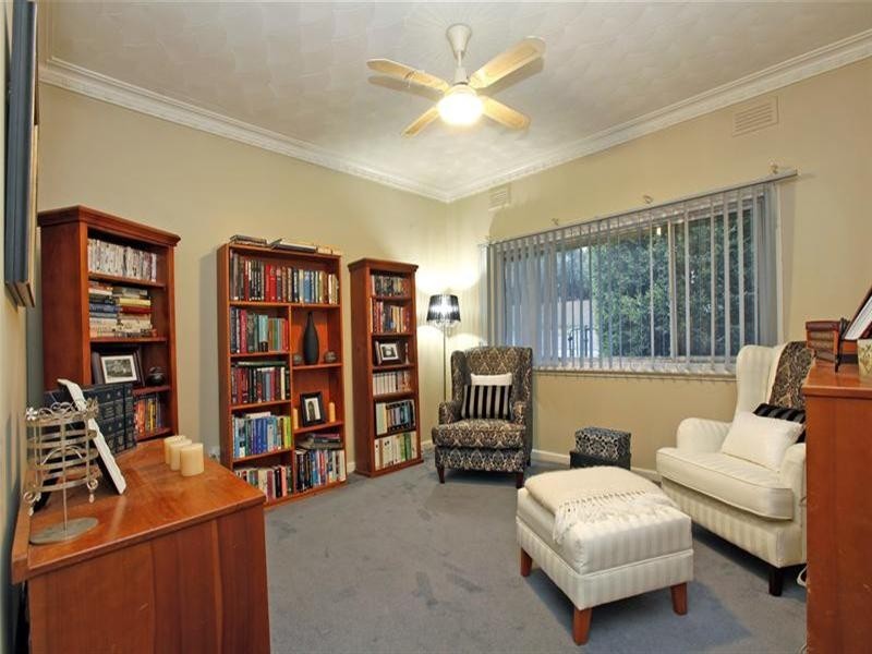 25 Scott Grove, Kingsbury VIC 3083