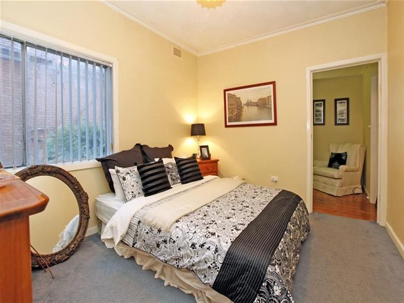 25 Scott Grove, Kingsbury VIC 3083