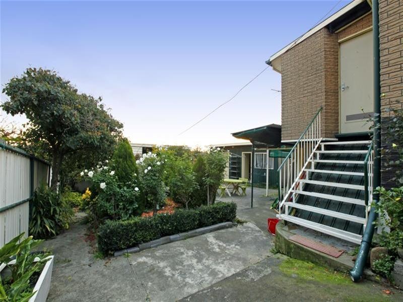 25 Scott Grove, Kingsbury VIC 3083