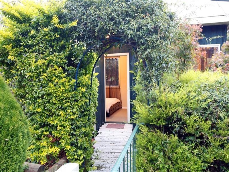 25 Scott Grove, Kingsbury VIC 3083