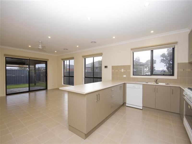 17 Borrack Crescent, Mernda VIC 3754