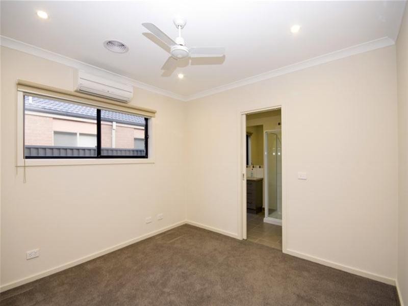 17 Borrack Crescent, Mernda VIC 3754