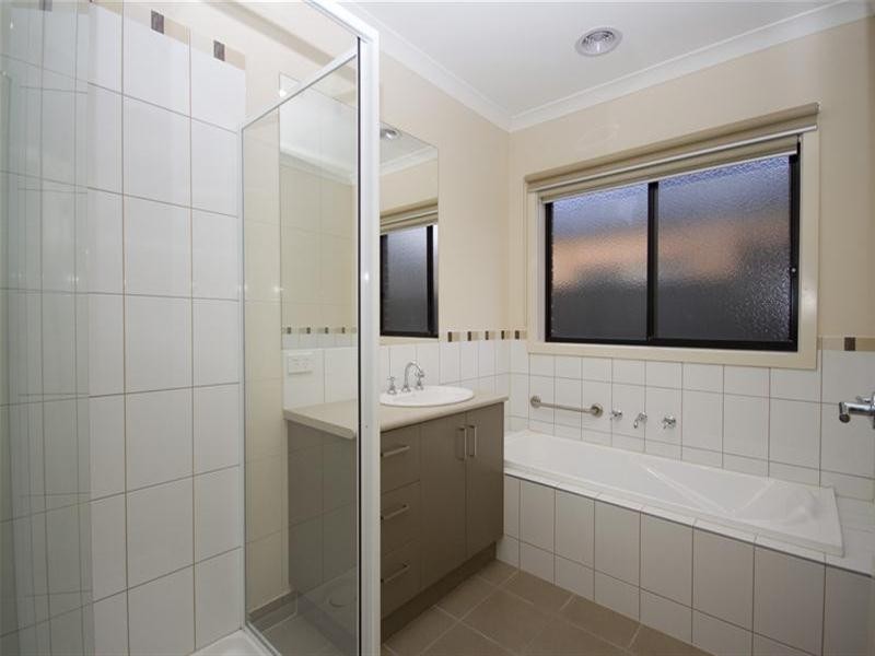 17 Borrack Crescent, Mernda VIC 3754