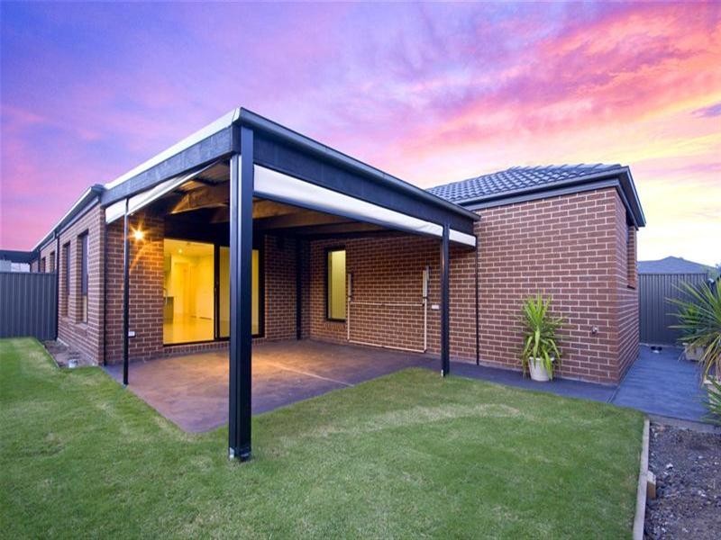 17 Borrack Crescent, Mernda VIC 3754