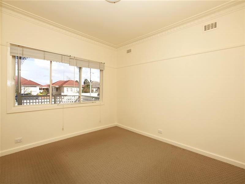 36 Clunes Street, Kingsbury VIC 3083