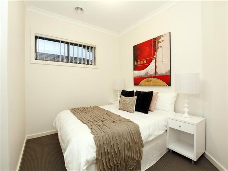 2/54 Heyington Avenue, Thomastown VIC 3074