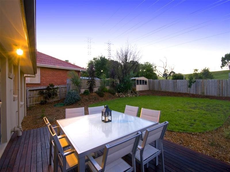 18 Gabonia Avenue, Watsonia VIC 3087