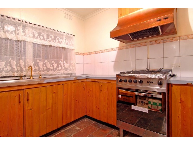 32 Chaucer Crescent, Bundoora VIC 3083